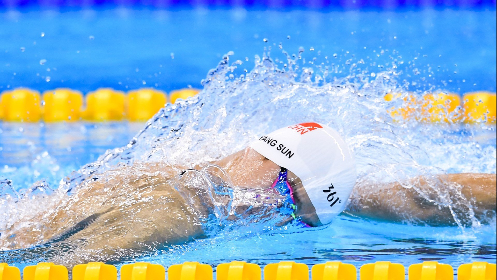 开云体育官方网站-欧冠半决赛与CBA生死战，体育如何成为时代情绪的泄压阀