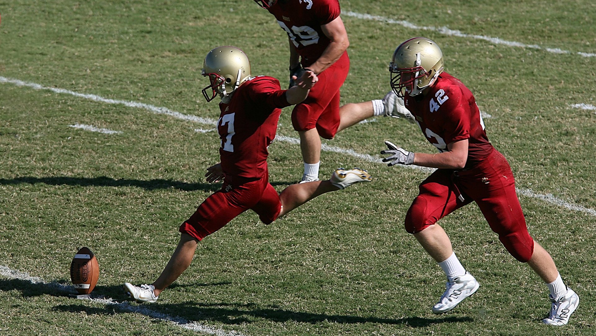 奥斯梅恩稳定输出不掉线，伊朗掀翻皇家社会，足球世界的地缘新叙事