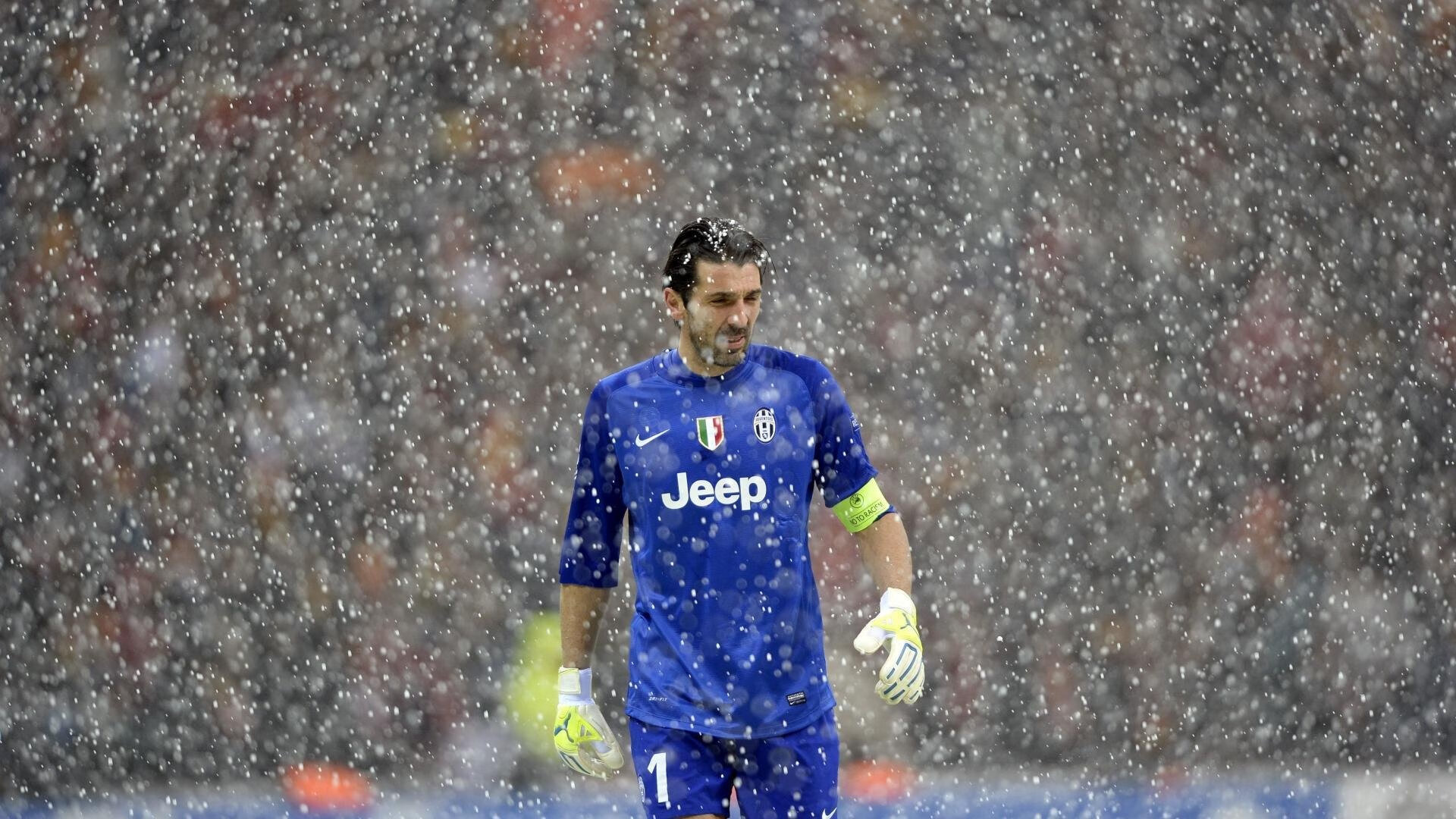 开云体育-拜仁铁蹄碾碎皇社，阿圭罗引擎轰鸣征服F1街道