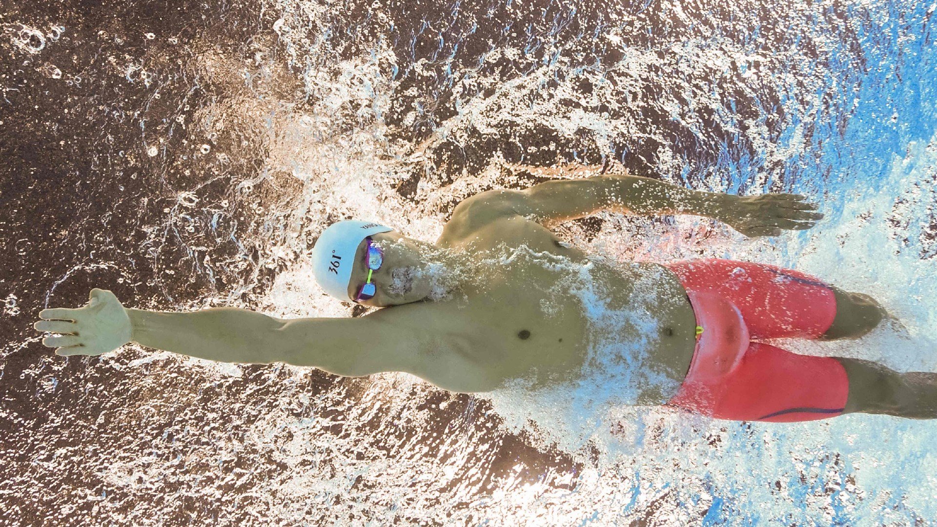 芬兰关键战突围哥伦比亚，京多安点燃赛场，当北欧冰锋刺穿南美烈焰